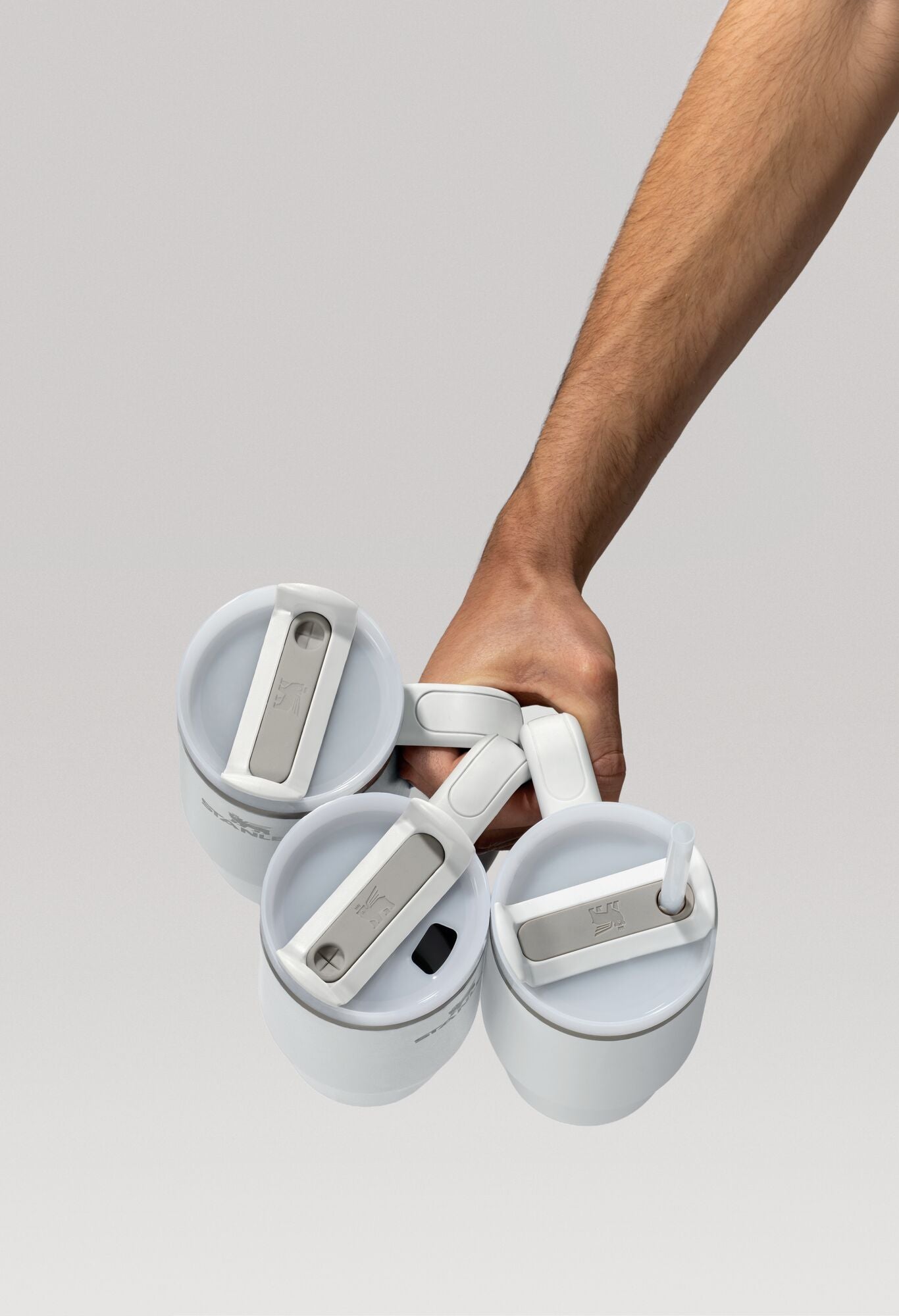 Large_JPG-H226-ProdMarketing-QuencherFlowstate-The-Helping-Hand-3199-Vertical.jpg