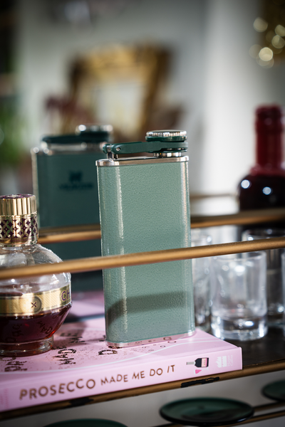 Web_PNG-Stanley_Classic_Easy_Fill_Wide_Mouth_Flask_0.23L_Hammertone_Green_Create_Lifestyle_1.png