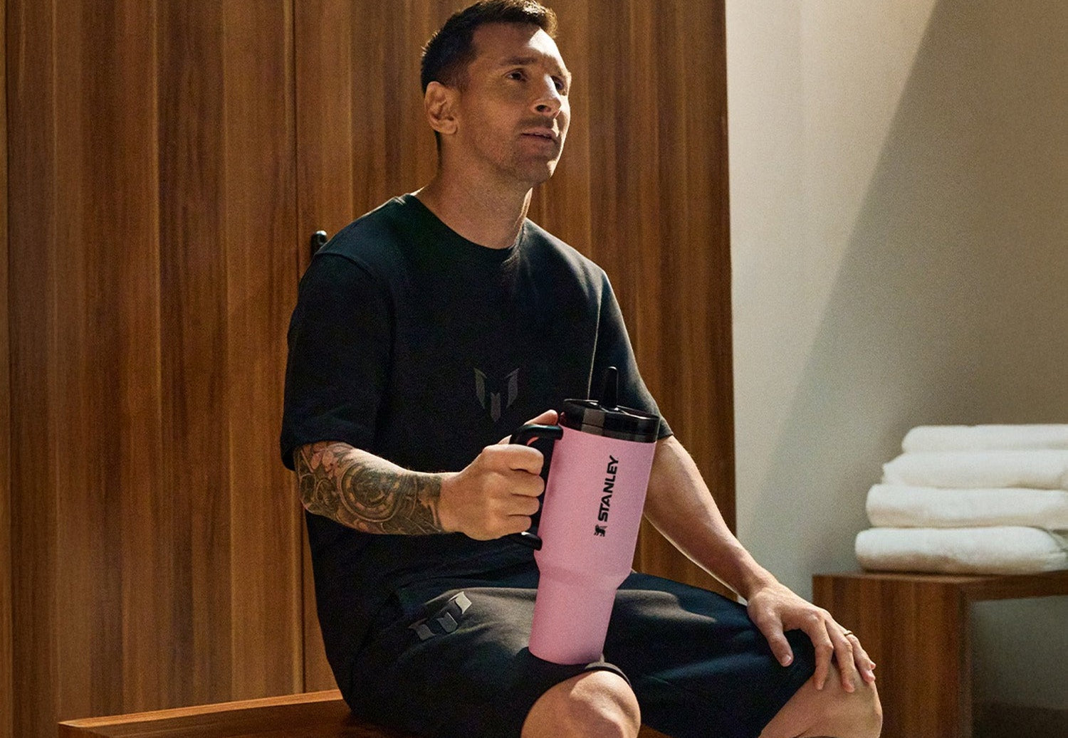 messi-stanley_a1d66e28-baba-4b36-8d0a-ba9cdf57669f.jpg